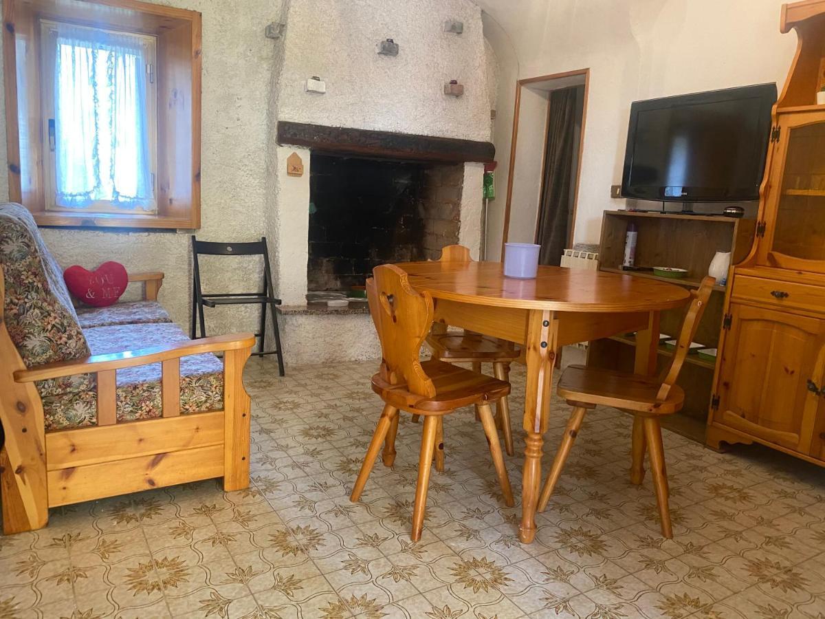 “Casa Rosi” Appartamento In Zona Medievale 피소그네 외부 사진